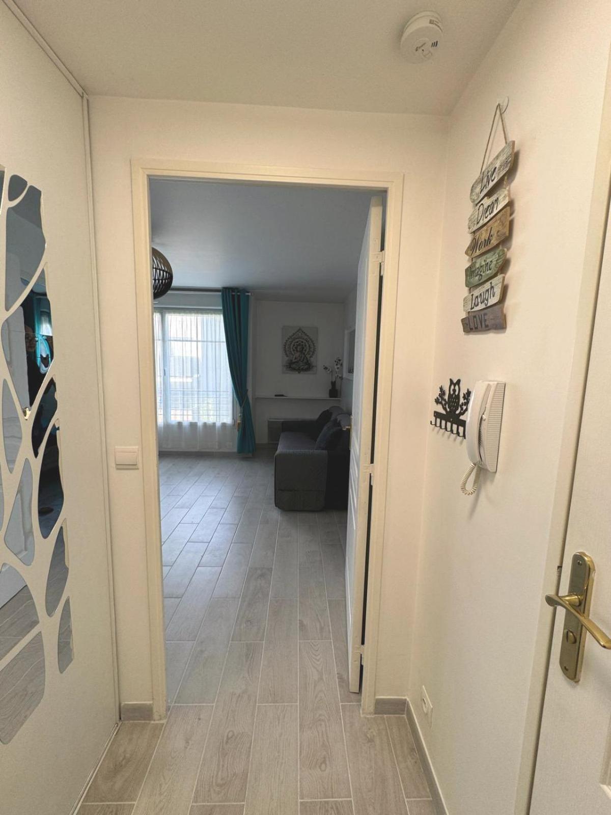 Appartement Magnolia 40M2, Parking Et Wifi Gratuit Montévrain Exterior foto